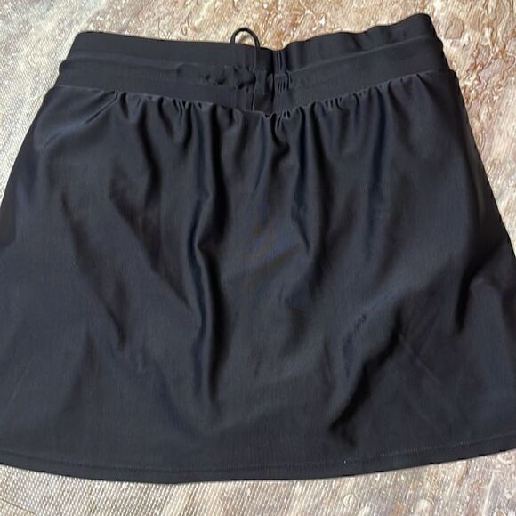 Xersion women’s black plus size score. Size XXL. NWOT - Picture 2 of 6